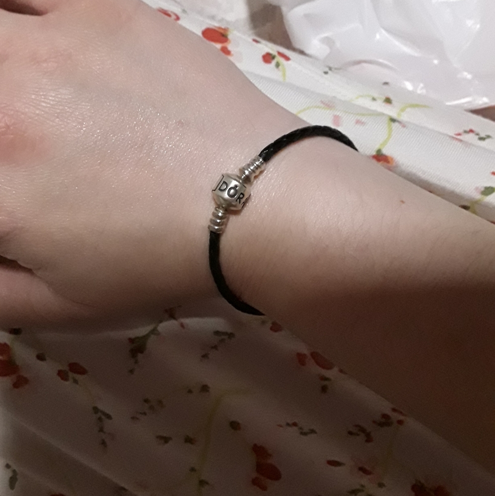 Pandora black leather ring